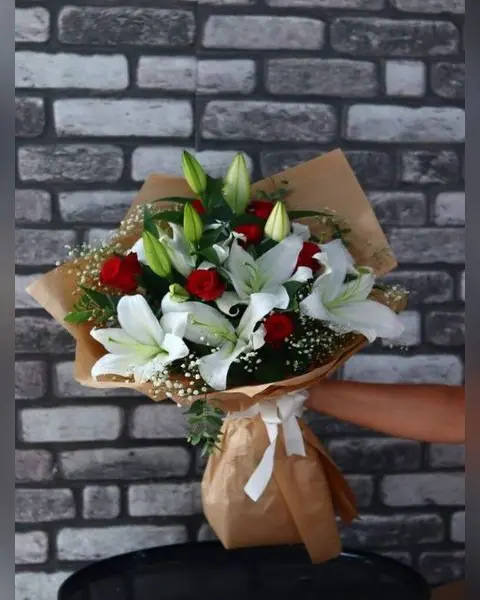 Lilyum ve Kırmızı Gül Buketi